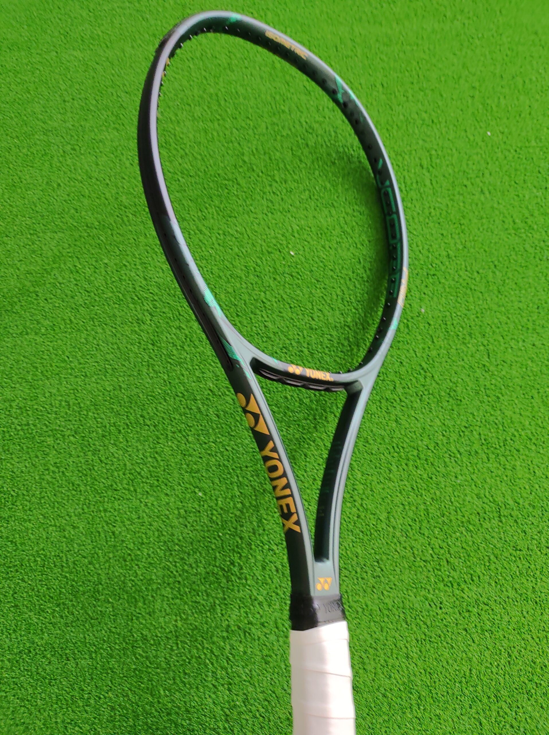 世界的に テニスラケット mandhucollege.edu.mv